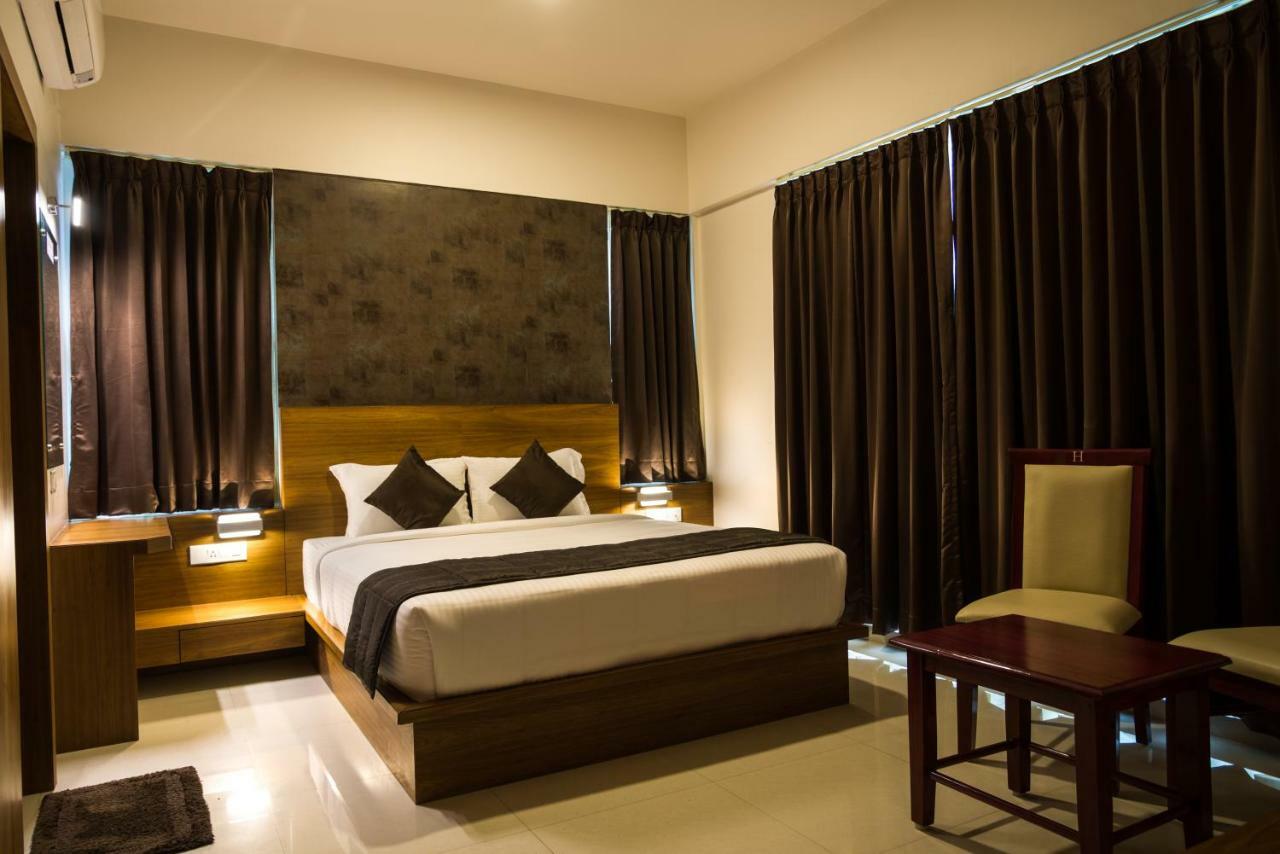Heritage Inn Mysore Ngoại thất bức ảnh