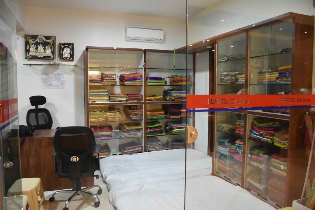 Heritage Inn Mysore Ngoại thất bức ảnh