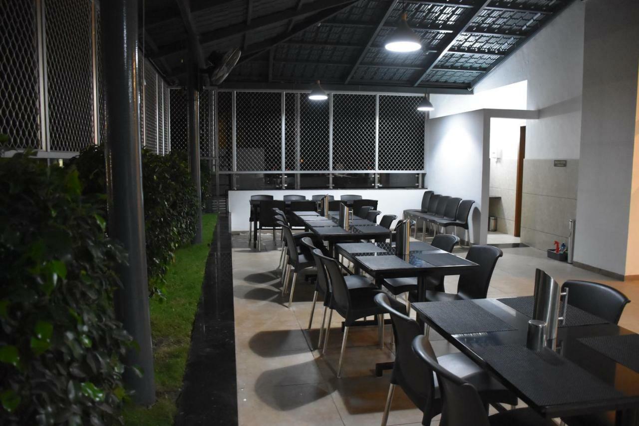Heritage Inn Mysore Ngoại thất bức ảnh